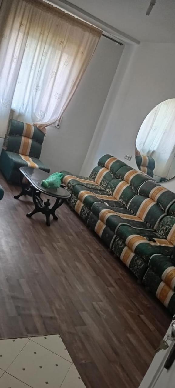 أهلان *